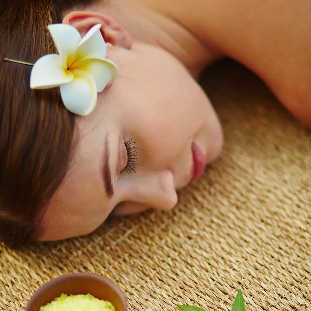 Massage bien-être femme Lomi-lomi